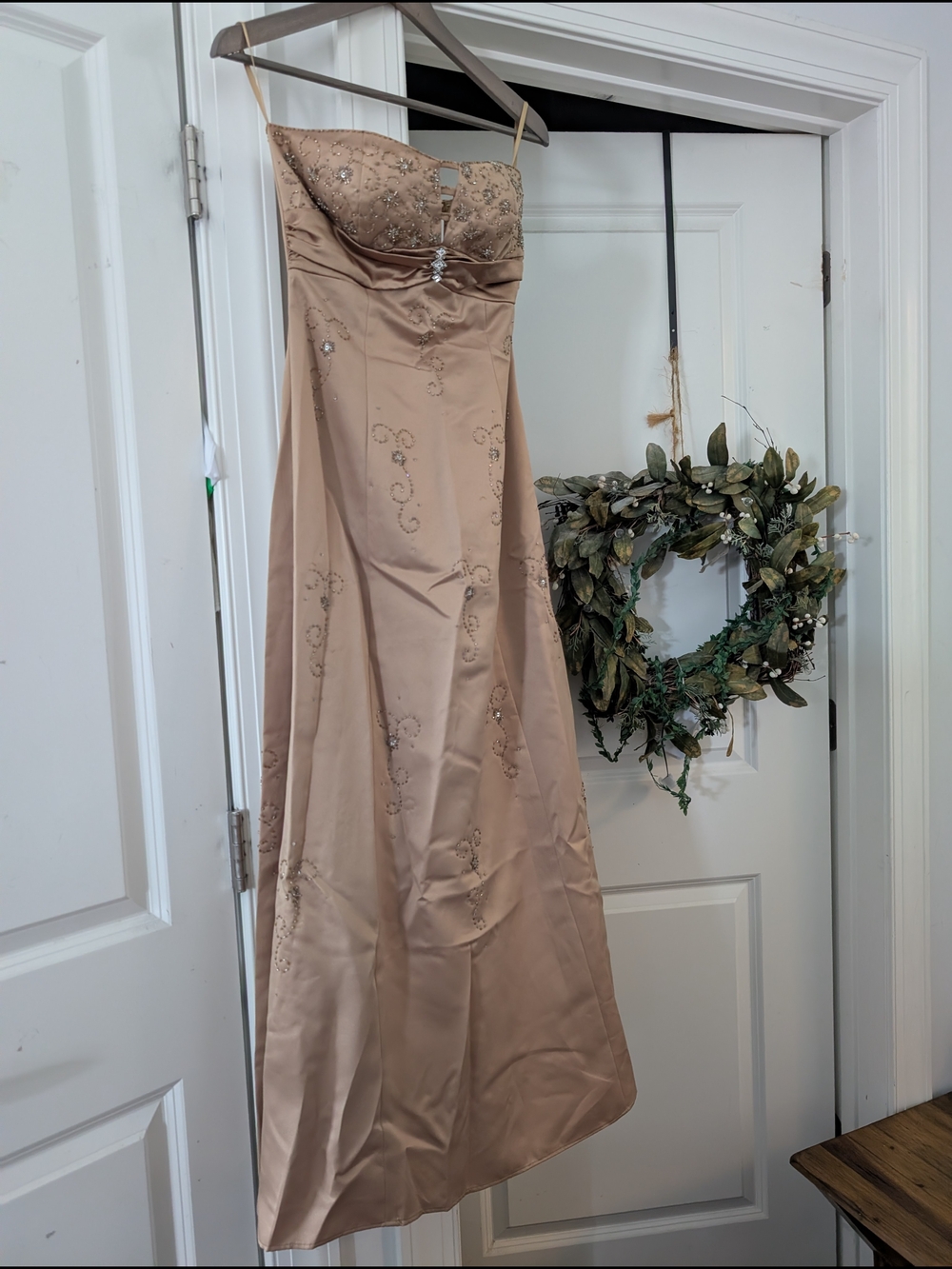 Gorgeous Embellished Vintage Y2K Blush Satin Strapless Gown Beaded Jump Size 3/4